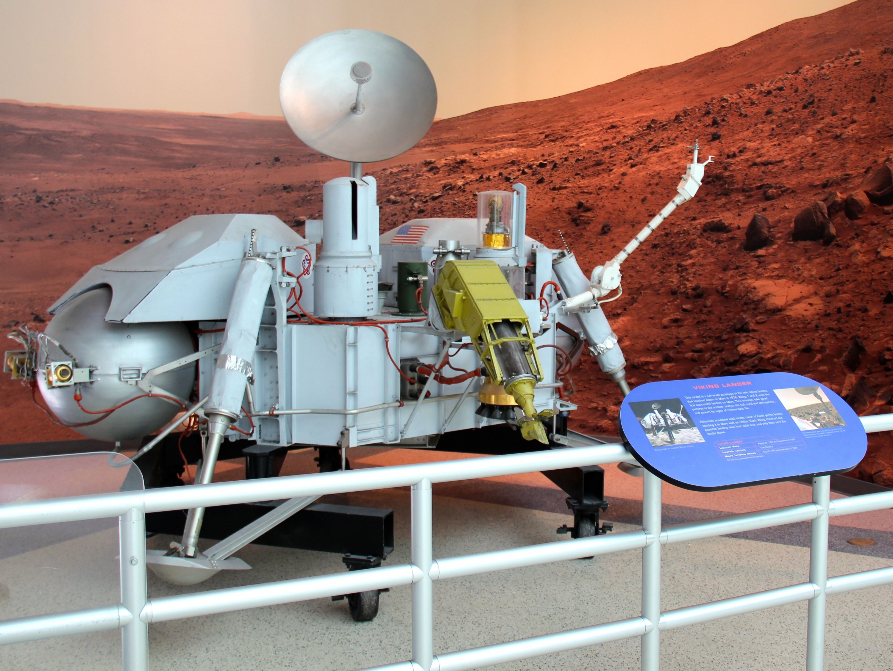 Viking Lander | The California Science Center